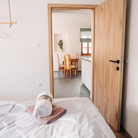 Stekner House Apartma Ljubno Екстериор снимка