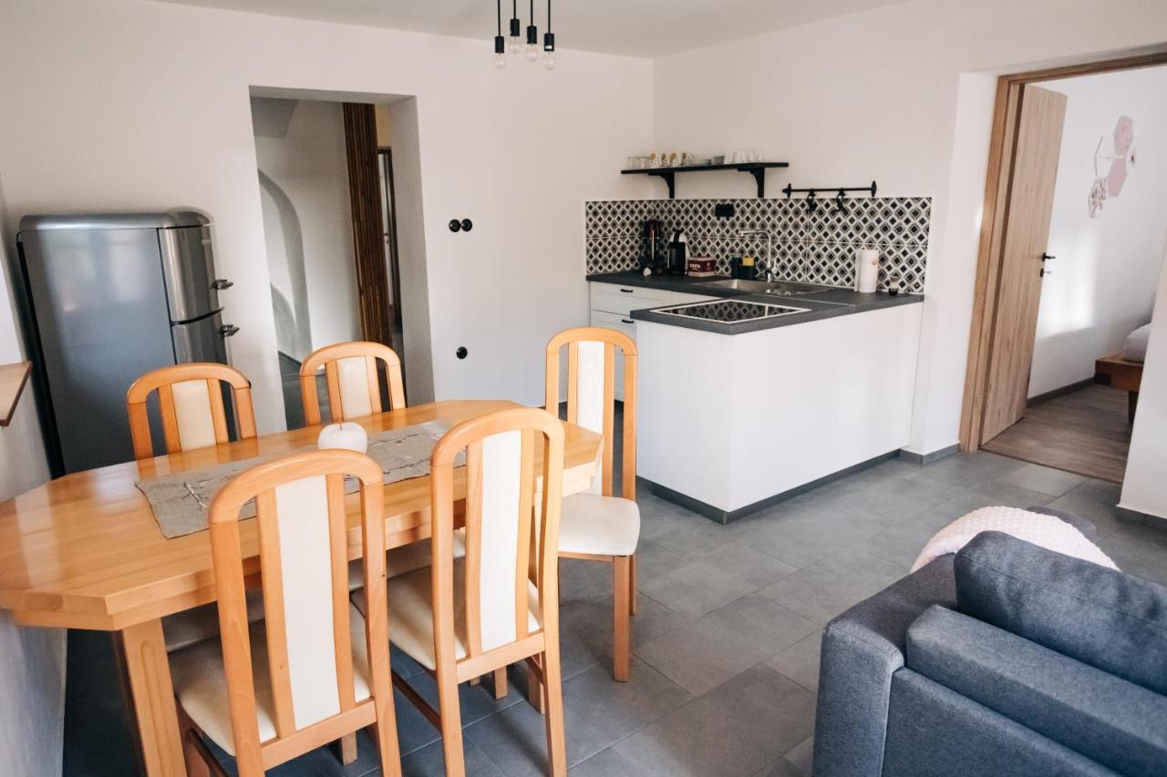 Stekner House Apartma Ljubno Екстериор снимка
